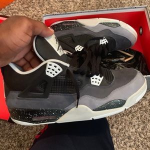 Air Jordan 4